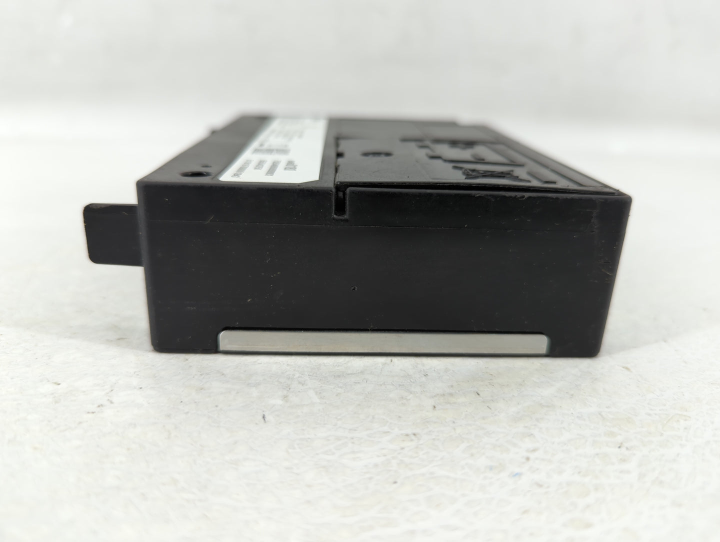 2018-2019 Gmc Terrain Chassis Control Module Ccm Bcm Body Control - Oemusedautoparts1.com