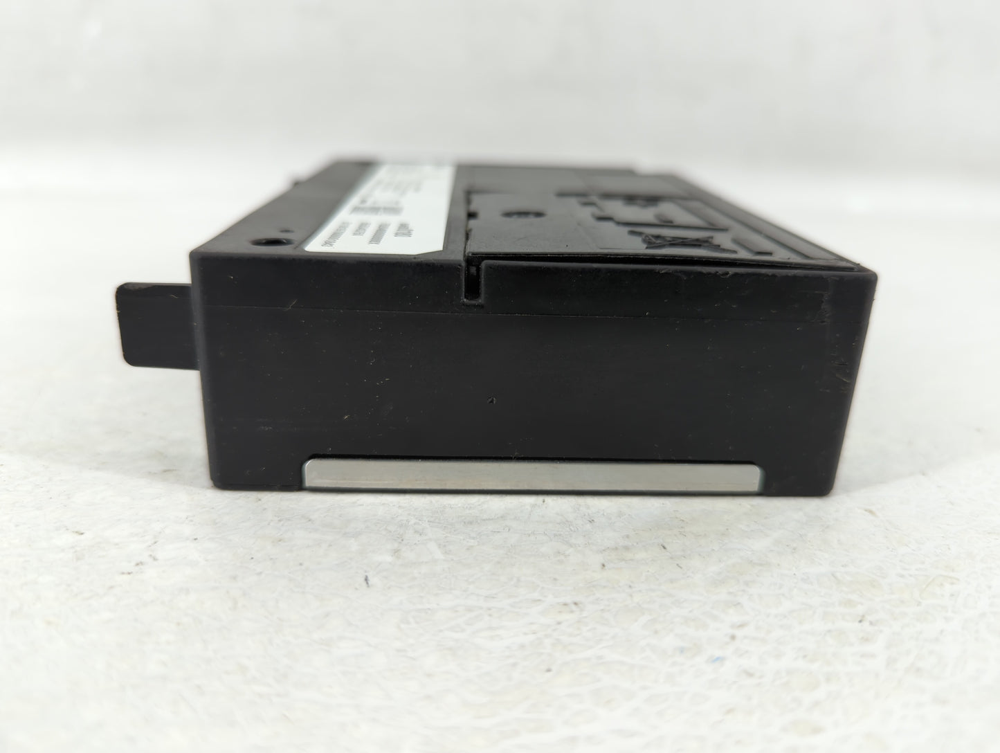 2018-2019 Gmc Terrain Chassis Control Module Ccm Bcm Body Control - Oemusedautoparts1.com
