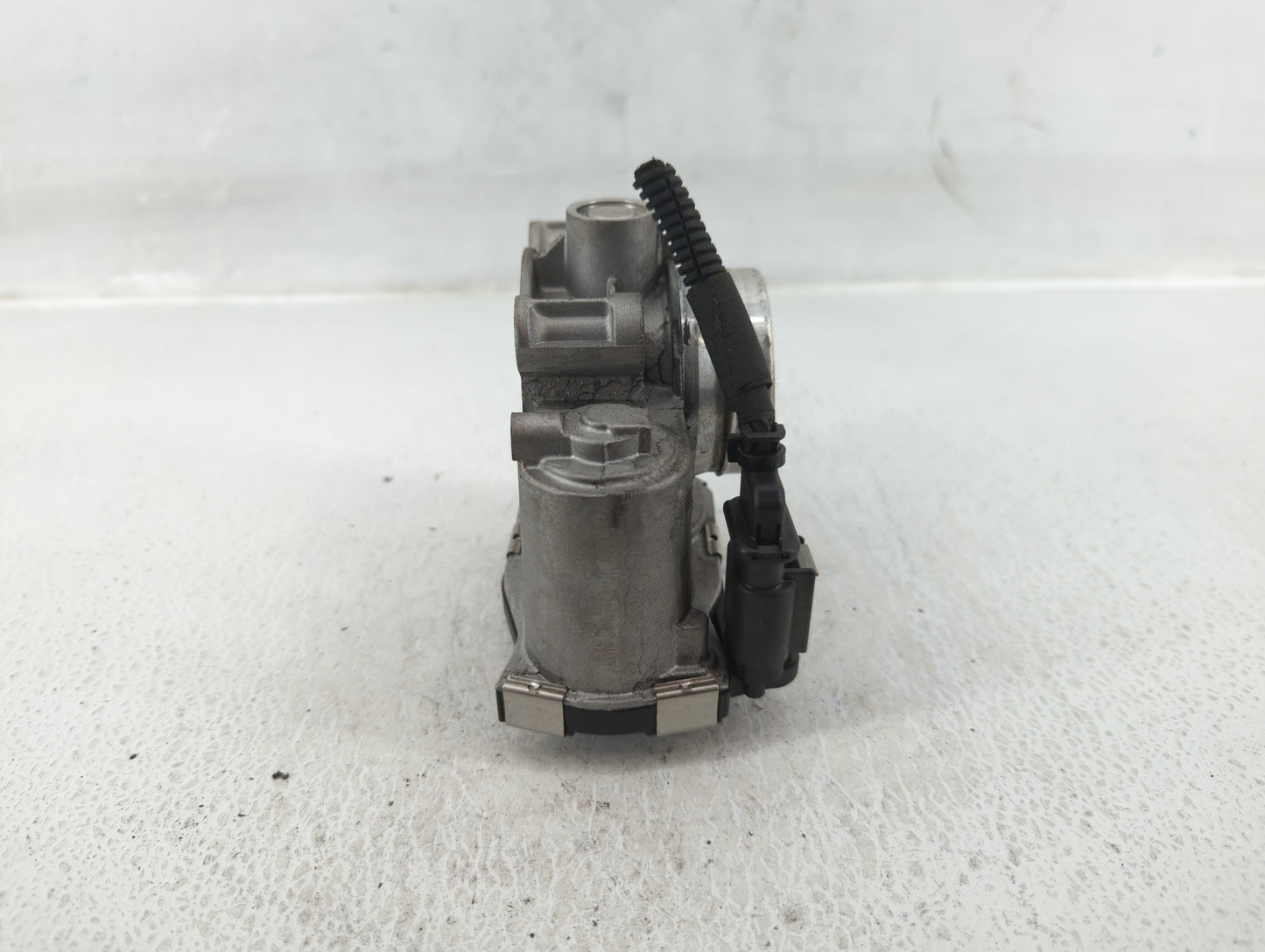 2018-2022 Gmc Terrain Throttle Body Fits Fits 2016 2017 2018 2019 2020 2021 2022 OEM Used Auto Parts - Oemusedautoparts1.com