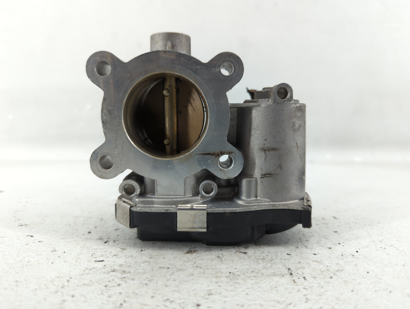 2018-2022 Gmc Terrain Throttle Body P/N:12671379AA Fits Fits 2016 2017 2018 2019 2020 2021 2022 OEM Used Auto Parts - Oemuse