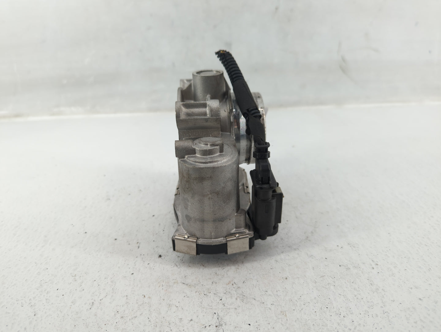 2018-2022 Gmc Terrain Throttle Body P/N:12671379 Fits Fits 2016 2017 2018 2019 2020 2021 2022 OEM Used Auto Parts - Oemuseda