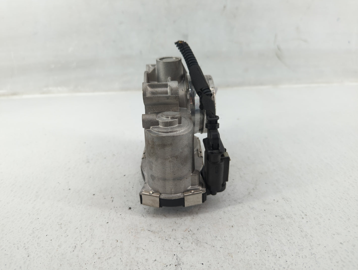2018-2022 Gmc Terrain Throttle Body P/N:12671379 Fits Fits 2016 2017 2018 2019 2020 2021 2022 OEM Used Auto Parts - Oemuseda