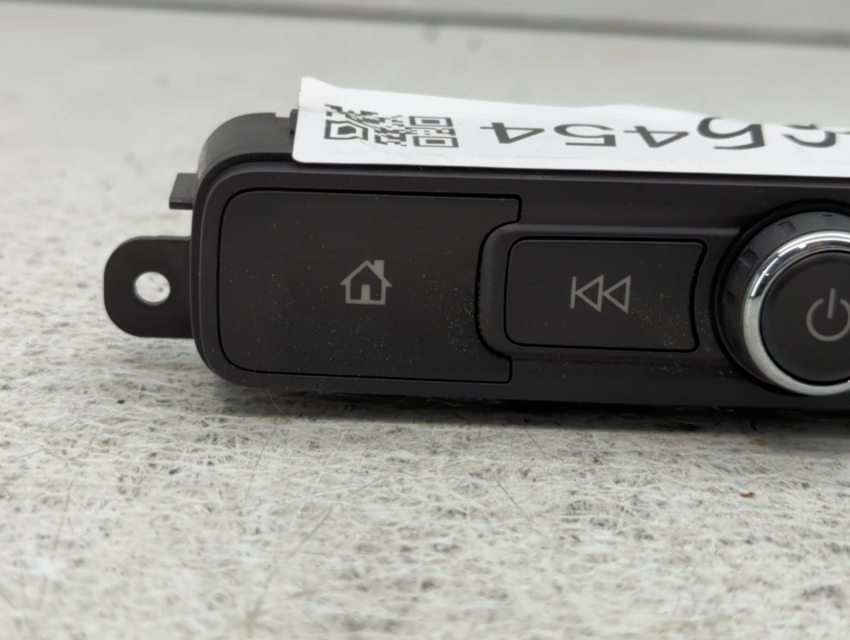 2019 Gmc Terrain Radio AM FM Cd Player Receiver Replacement P/N:84308144 OEM Used Auto Parts - Oemusedautoparts1.com