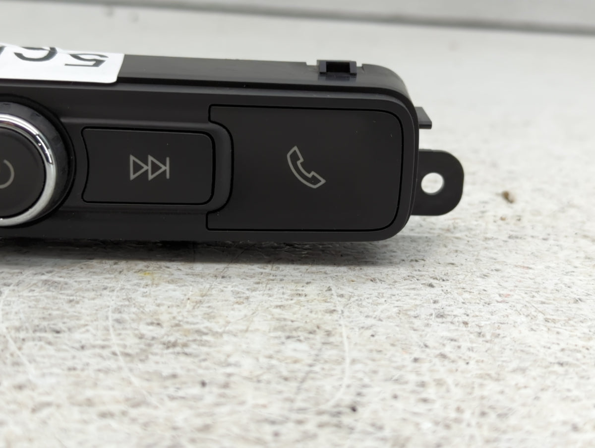 2019 Gmc Terrain Radio AM FM Cd Player Receiver Replacement P/N:84308144 OEM Used Auto Parts - Oemusedautoparts1.com
