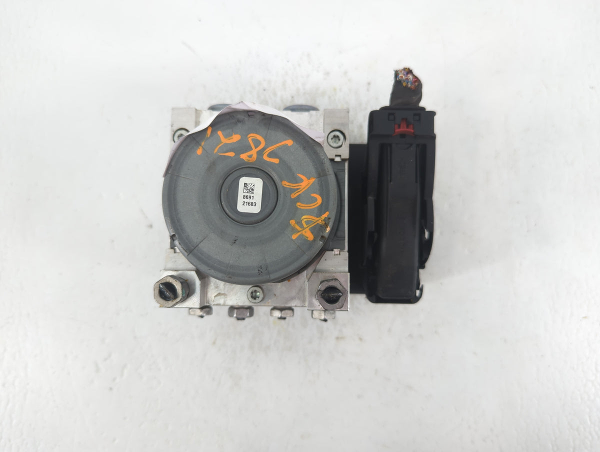 2018-2021 Gmc Terrain Anti-Lock Brake ABS Pump Module Actuator OEM P/N:84560131 Fits Fits 2018 2019 2020 2021 OEM Used Auto 
