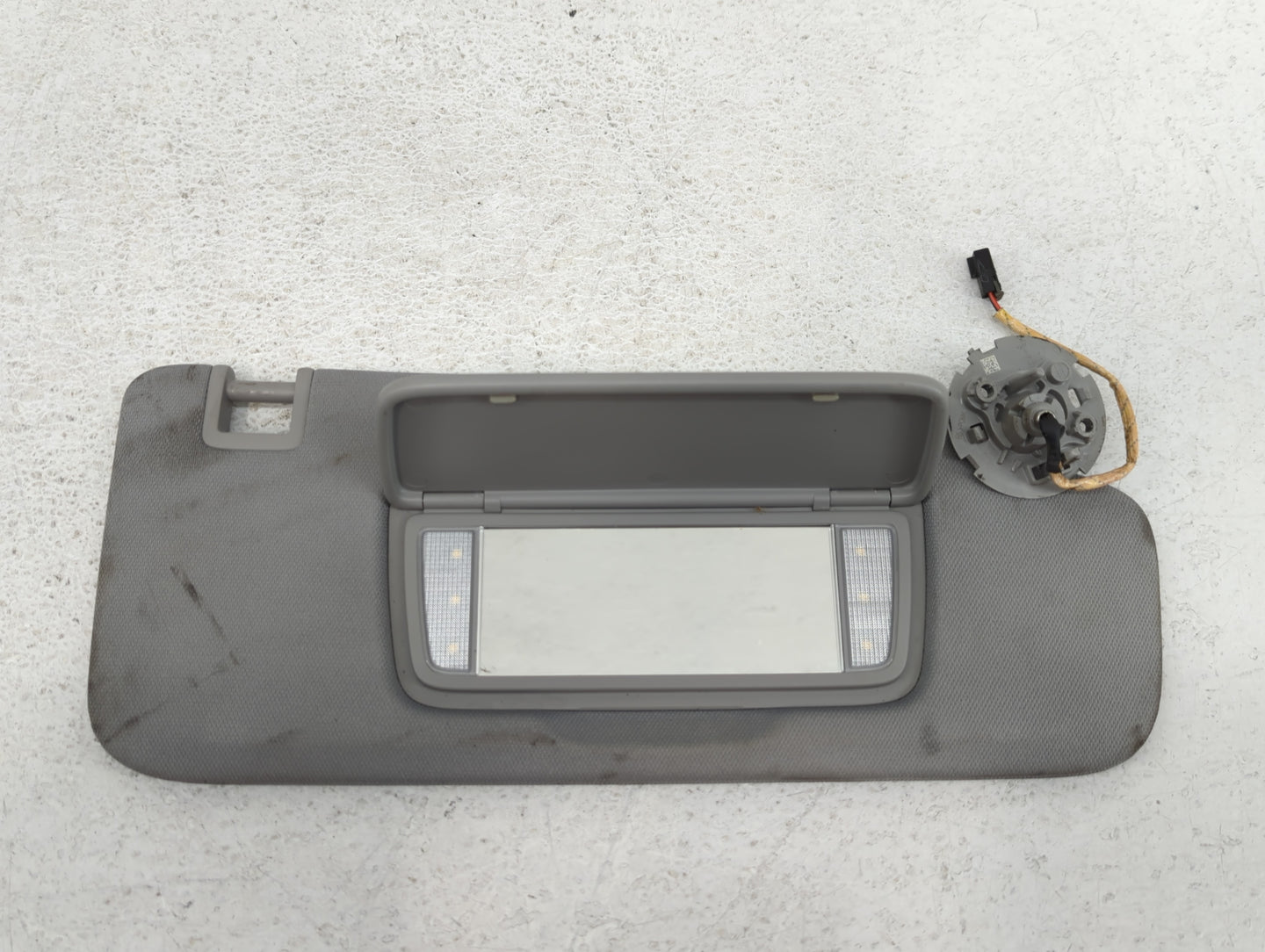 2019 Gmc Terrain Sun Visor Shade Replacement Driver Left Mirror Fits OEM Used Auto Parts - Oemusedautoparts1.com