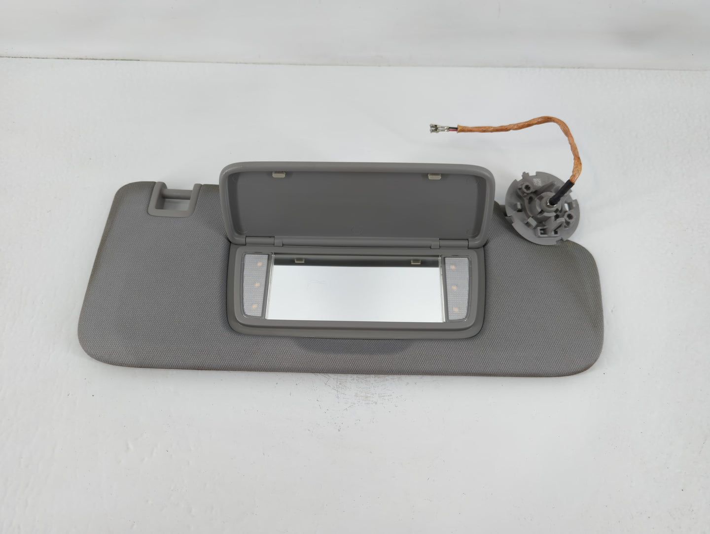 2019 Gmc Terrain Sun Visor Shade Replacement Passenger Right Mirror Fits OEM Used Auto Parts - Oemusedautoparts1.com