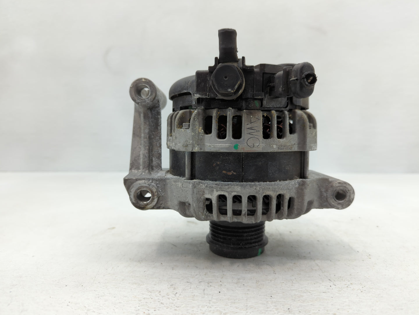 2018-2022 Gmc Terrain Alternator Replacement Generator Charging Assembly Engine OEM P/N:13517759 0 126 312 142 Fits OEM Used