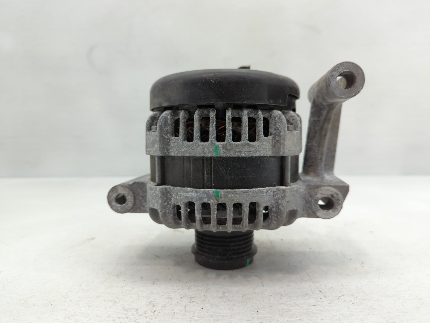 2018-2022 Gmc Terrain Alternator Replacement Generator Charging Assembly Engine OEM P/N:13517759 0 126 312 142 Fits OEM Used