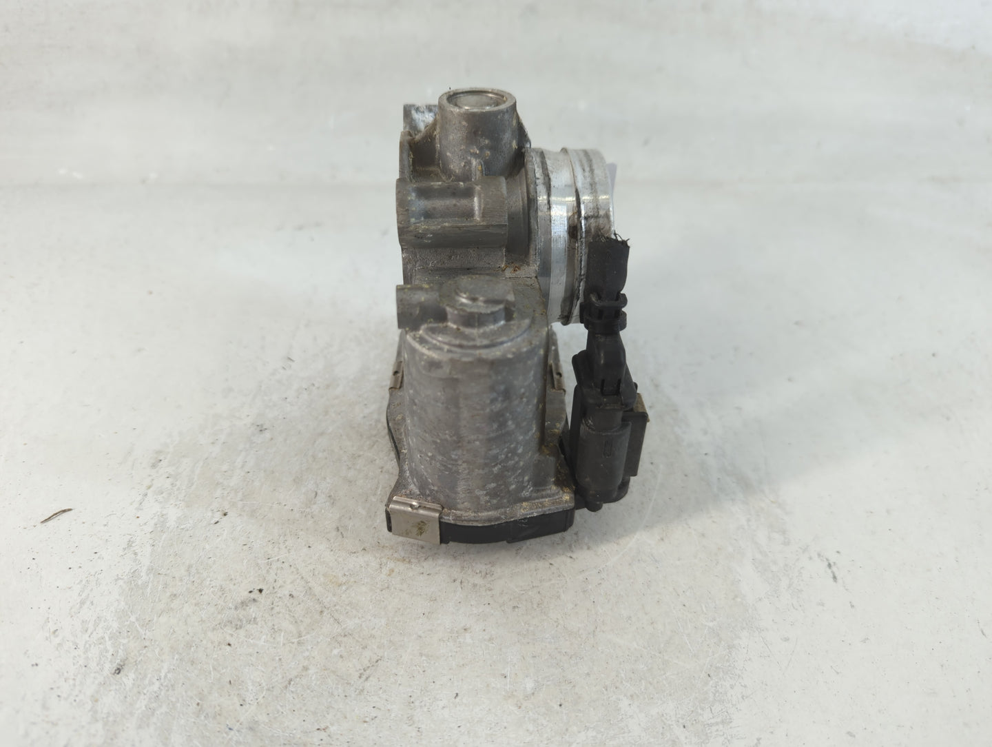 2018-2022 Gmc Terrain Throttle Body P/N:12671379AA Fits Fits 2016 2017 2018 2019 2020 2021 2022 OEM Used Auto Parts - Oemuse