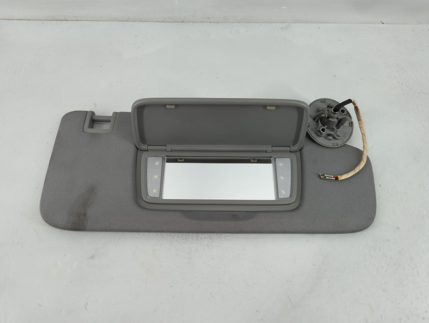 2019 Gmc Terrain Sun Visor Shade Replacement Passenger Right Mirror Fits OEM Used Auto Parts - Oemusedautoparts1.com