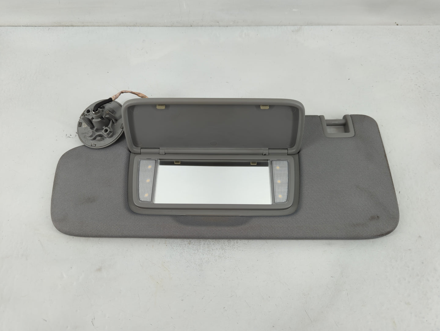 2019 Gmc Terrain Sun Visor Shade Replacement Driver Left Mirror Fits OEM Used Auto Parts - Oemusedautoparts1.com