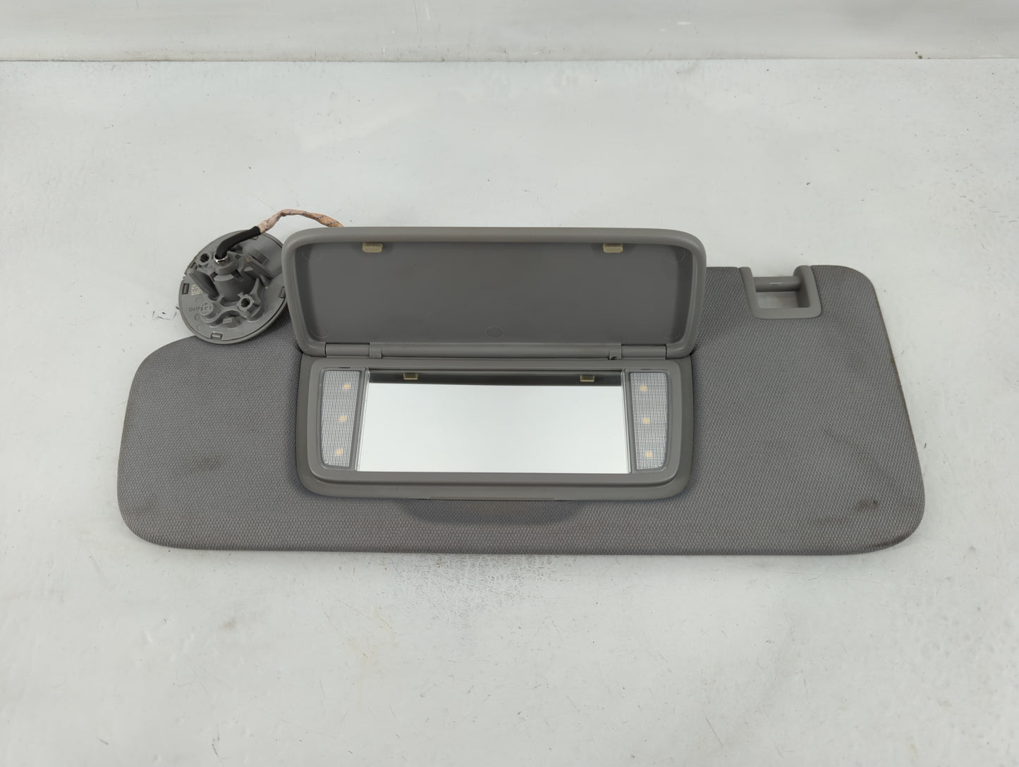 2019 Gmc Terrain Sun Visor Shade Replacement Driver Left Mirror Fits OEM Used Auto Parts - Oemusedautoparts1.com