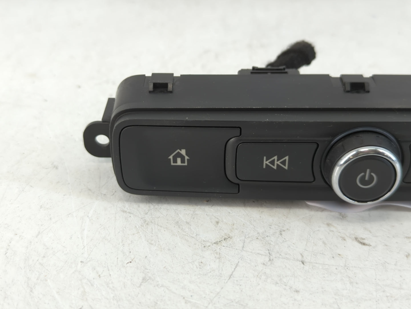 2018-2021 Gmc Terrain Radio AM FM Cd Player Receiver Replacement P/N:84491776 Fits Fits 2018 2019 2020 2021 OEM Used Auto Pa