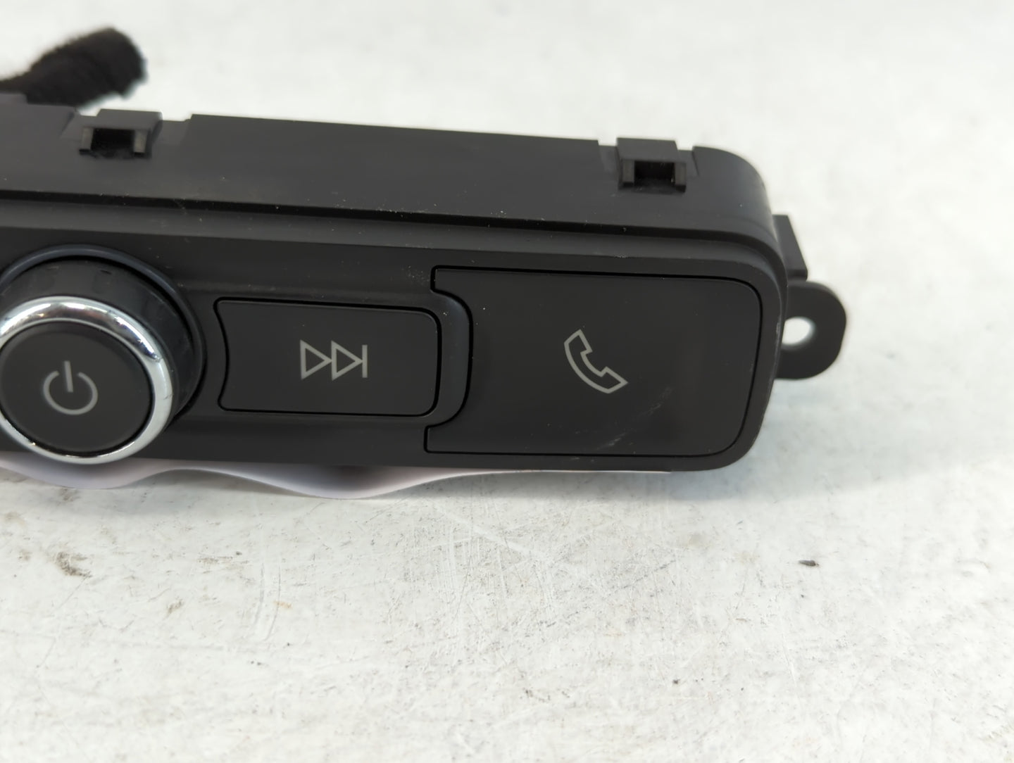 2018-2021 Gmc Terrain Radio AM FM Cd Player Receiver Replacement P/N:84491776 Fits Fits 2018 2019 2020 2021 OEM Used Auto Pa