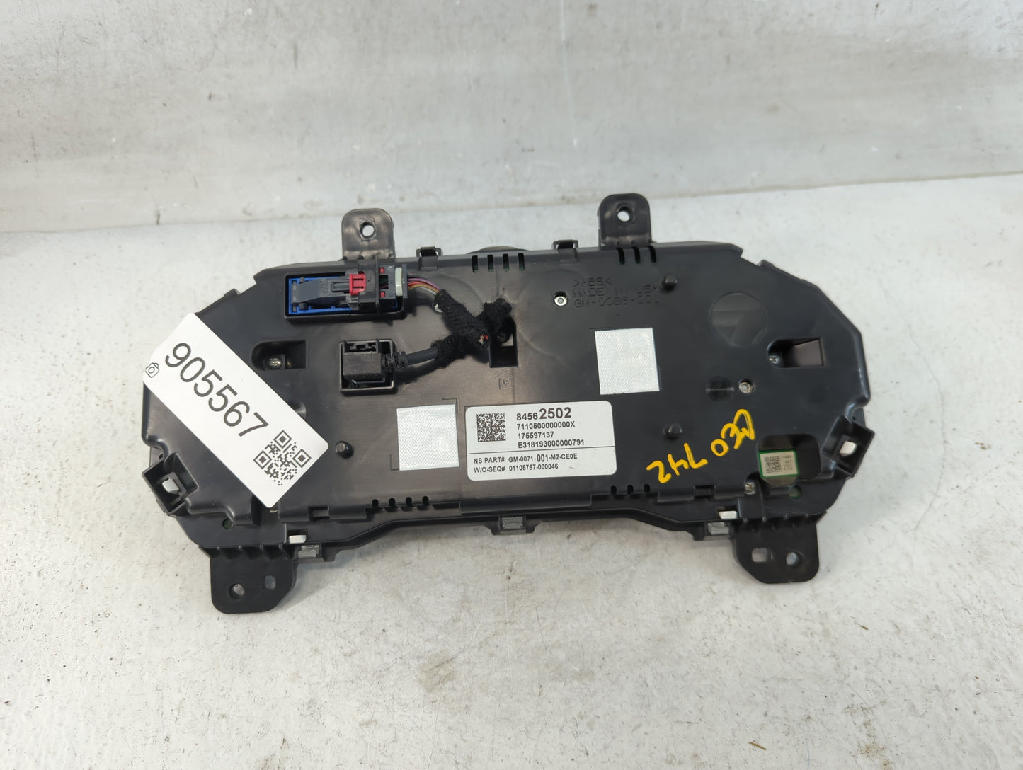 2019 Gmc Terrain Instrument Cluster Speedometer Gauges P/N:84562502 Fits OEM Used Auto Parts - Oemusedautoparts1.com