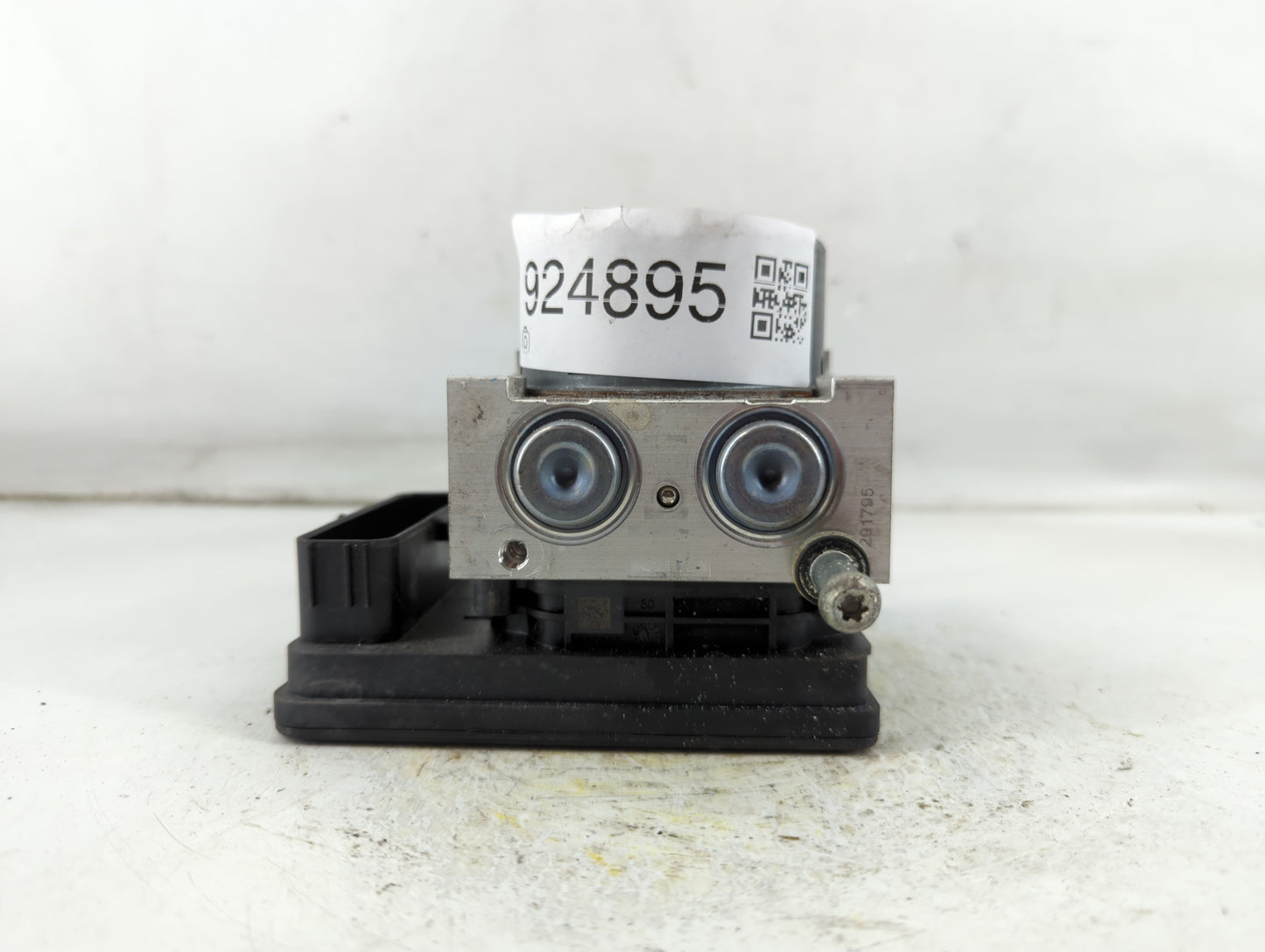2018-2021 Gmc Terrain ABS Pump Control Module Replacement P/N:84560131 Fits Fits 2018 2019 2020 2021 OEM Used Auto Parts - O