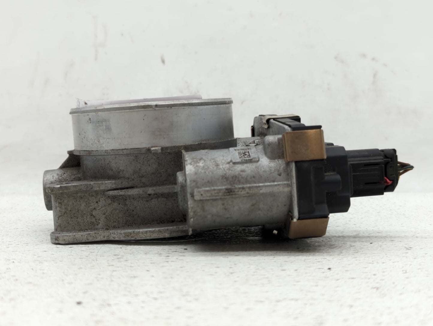 2015-2018 Gmc Yukon Throttle Body P/N:12678224 12617792 Fits Fits 2014 2015 2016 2017 2018 2019 OEM Used Auto Parts - Oemuse