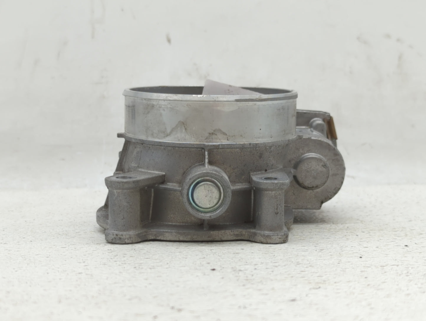 2015-2018 Gmc Yukon Throttle Body P/N:12678224 12617792 Fits Fits 2014 2015 2016 2017 2018 2019 OEM Used Auto Parts - Oemuse