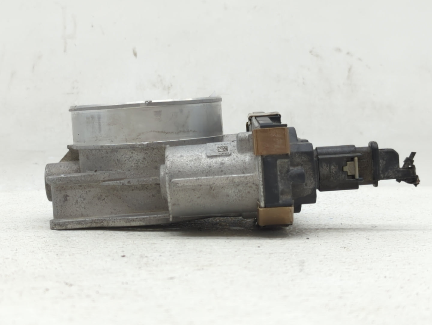 2015-2018 Gmc Yukon Throttle Body P/N:12678224 12617792 Fits Fits 2014 2015 2016 2017 2018 2019 OEM Used Auto Parts - Oemuse