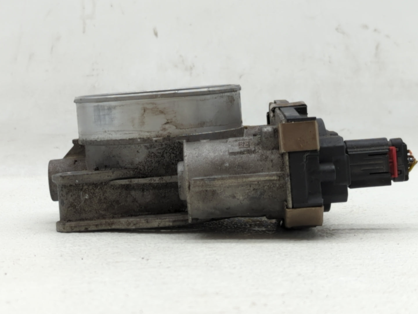 2015-2018 Gmc Yukon Throttle Body P/N:12678224 12617792 Fits Fits 2014 2015 2016 2017 2018 2019 OEM Used Auto Parts - Oemuse