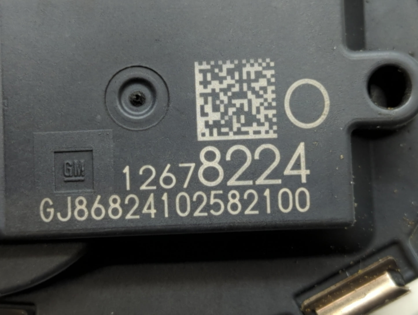 2015-2018 Gmc Yukon Throttle Body P/N:12678224 12617792 Fits Fits 2014 2015 2016 2017 2018 2019 OEM Used Auto Parts - Oemuse