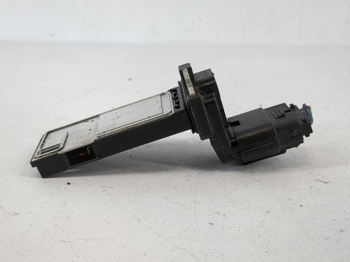 Gmc Yukon Xl 1500 Mass Air Flow Meter Maf - Oemusedautoparts1.com