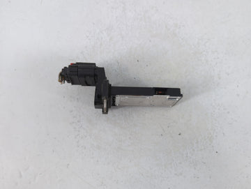 Gmc Yukon Xl 1500 Mass Air Flow Meter Maf - Oemusedautoparts1.com