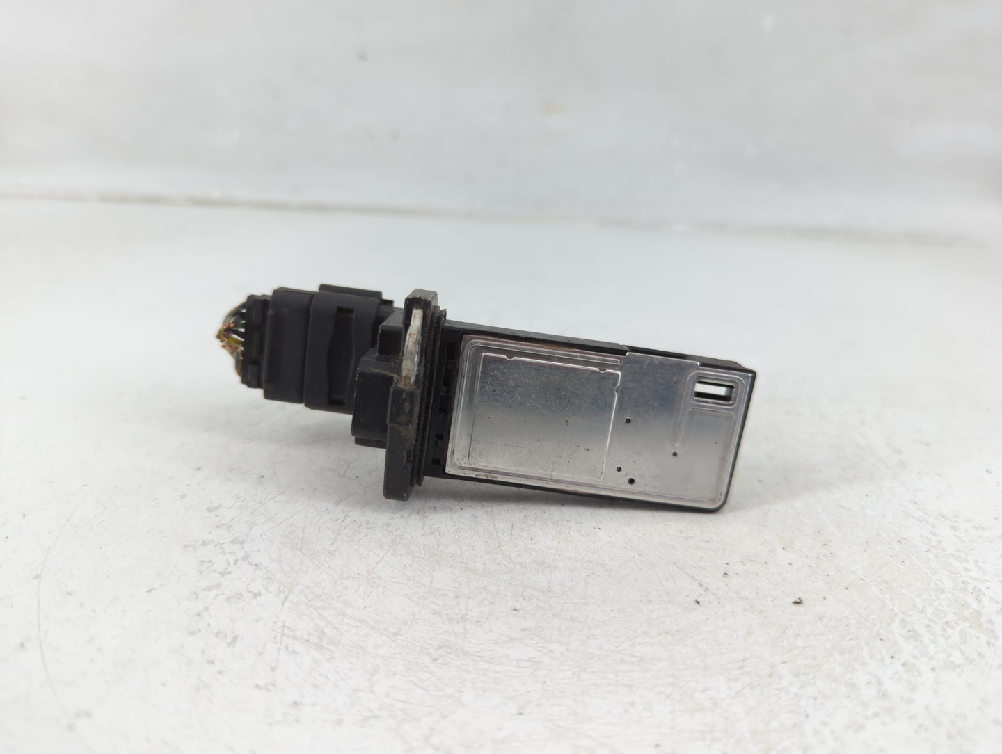 Gmc Yukon Xl 1500 Mass Air Flow Meter Maf - Oemusedautoparts1.com