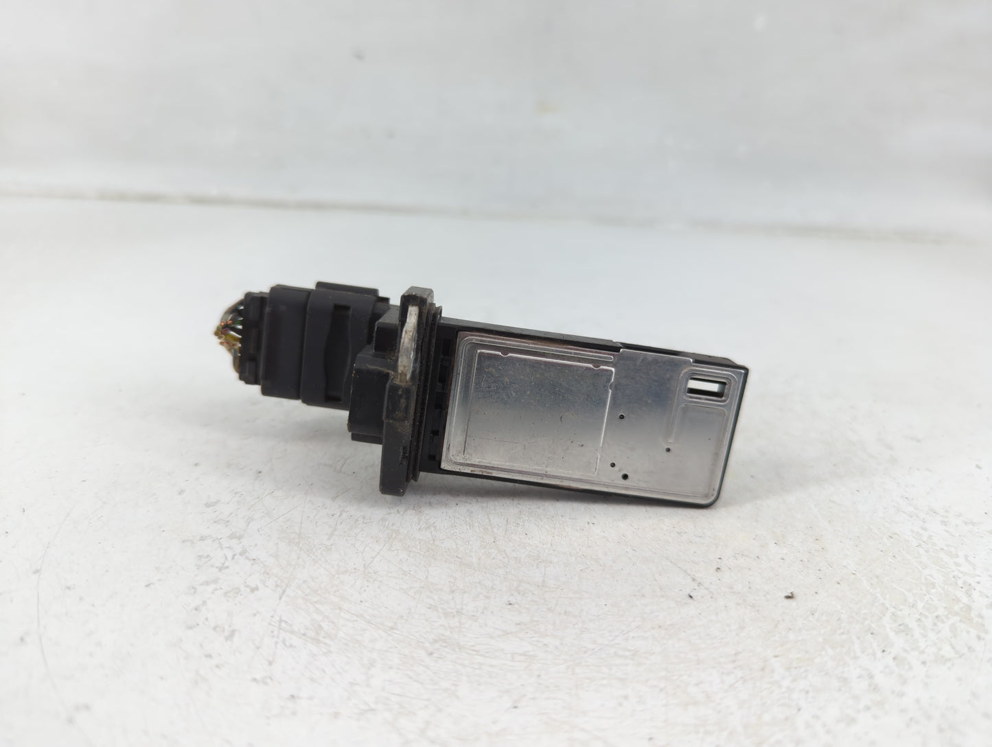 Gmc Yukon Xl 1500 Mass Air Flow Meter Maf - Oemusedautoparts1.com