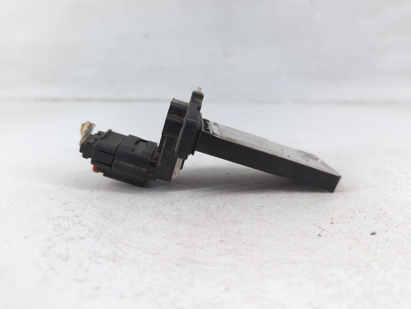 Gmc Yukon Xl 1500 Mass Air Flow Meter Maf - Oemusedautoparts1.com