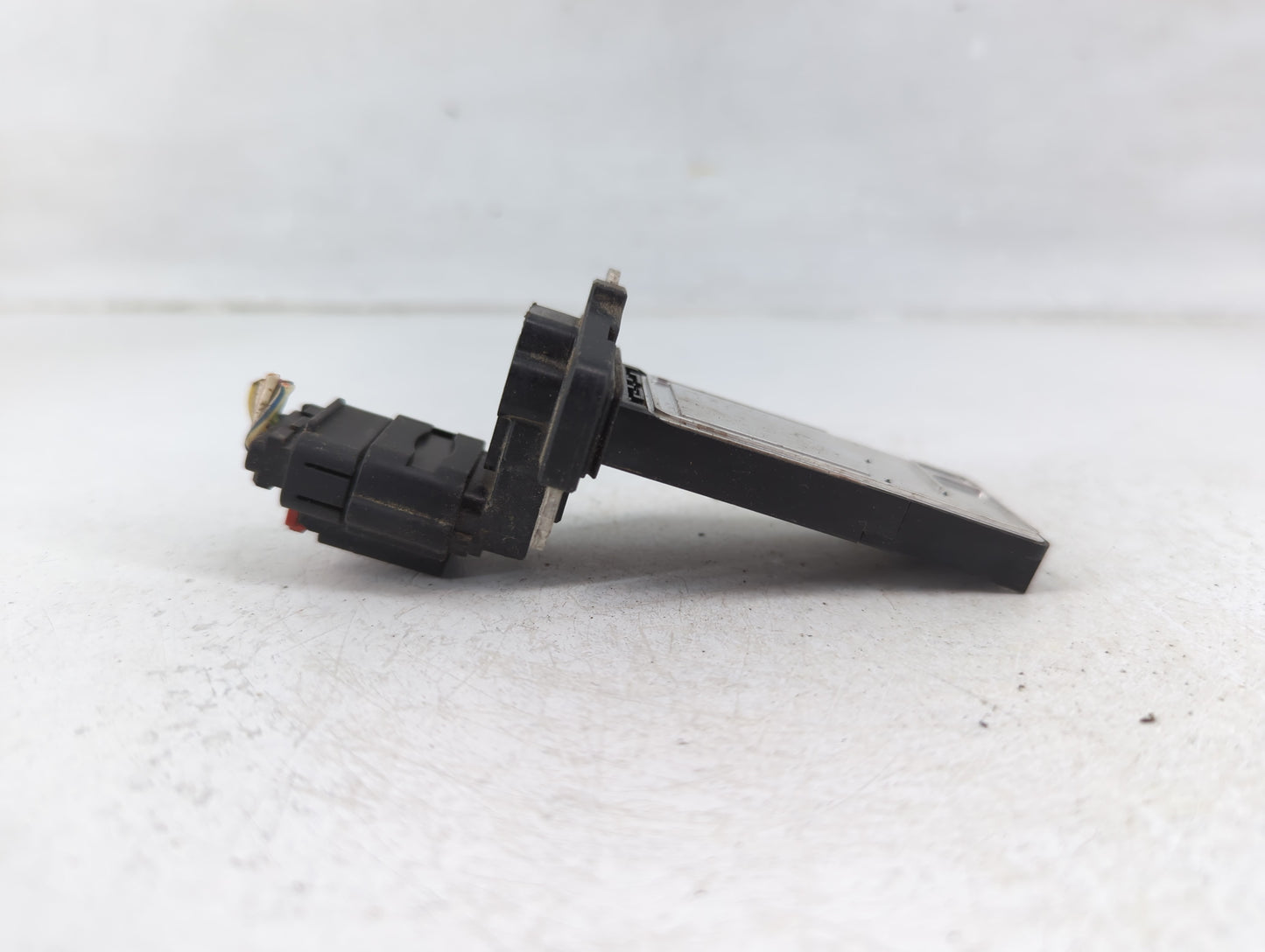 Gmc Yukon Xl 1500 Mass Air Flow Meter Maf - Oemusedautoparts1.com