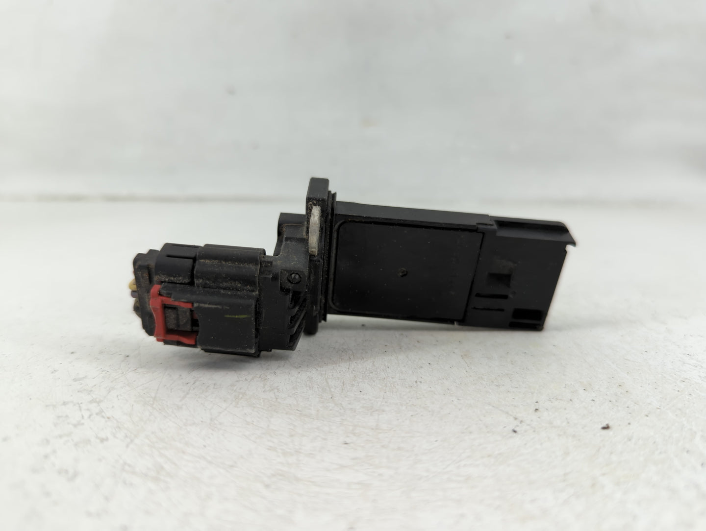 Gmc Yukon Xl 1500 Mass Air Flow Meter Maf - Oemusedautoparts1.com