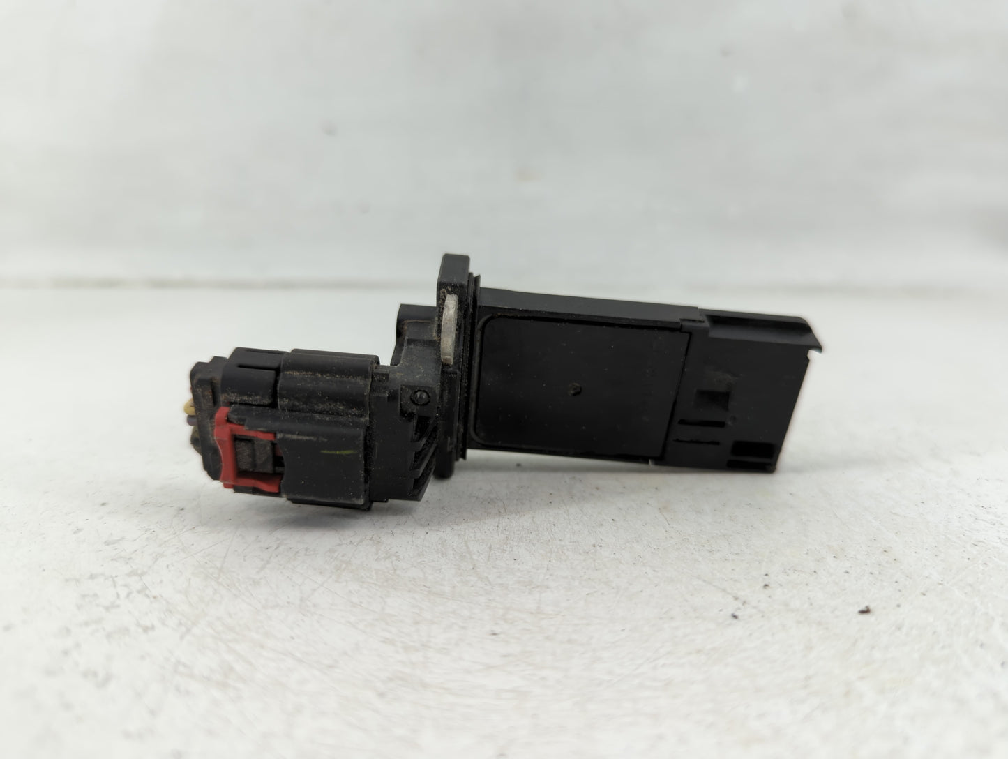 Gmc Yukon Xl 1500 Mass Air Flow Meter Maf - Oemusedautoparts1.com