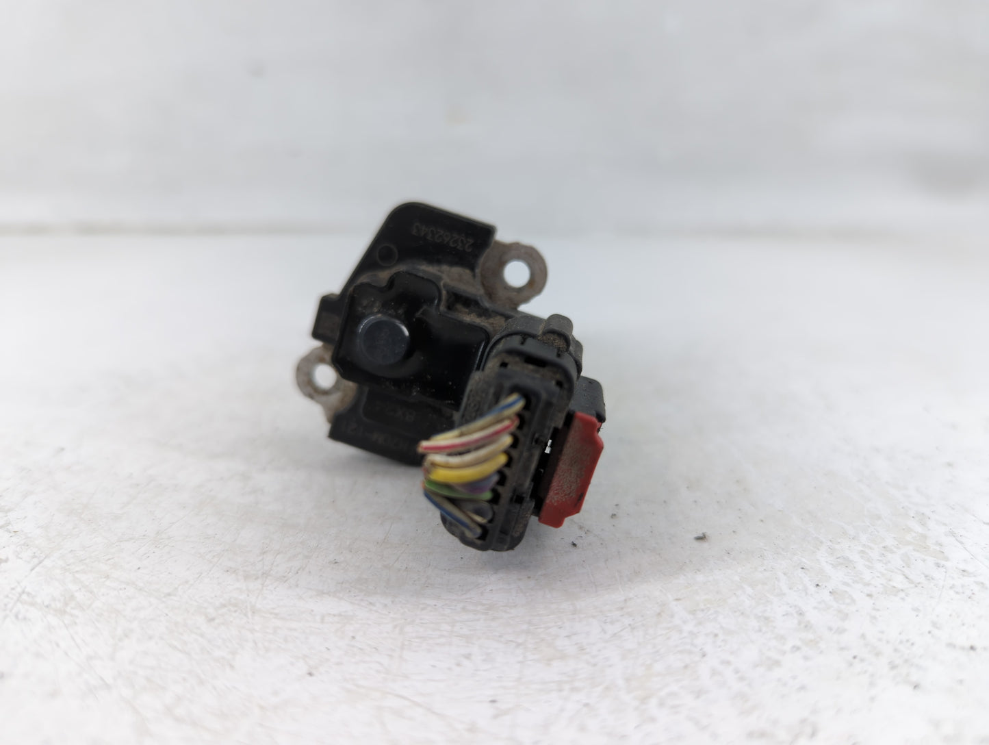 Gmc Yukon Xl 1500 Mass Air Flow Meter Maf - Oemusedautoparts1.com