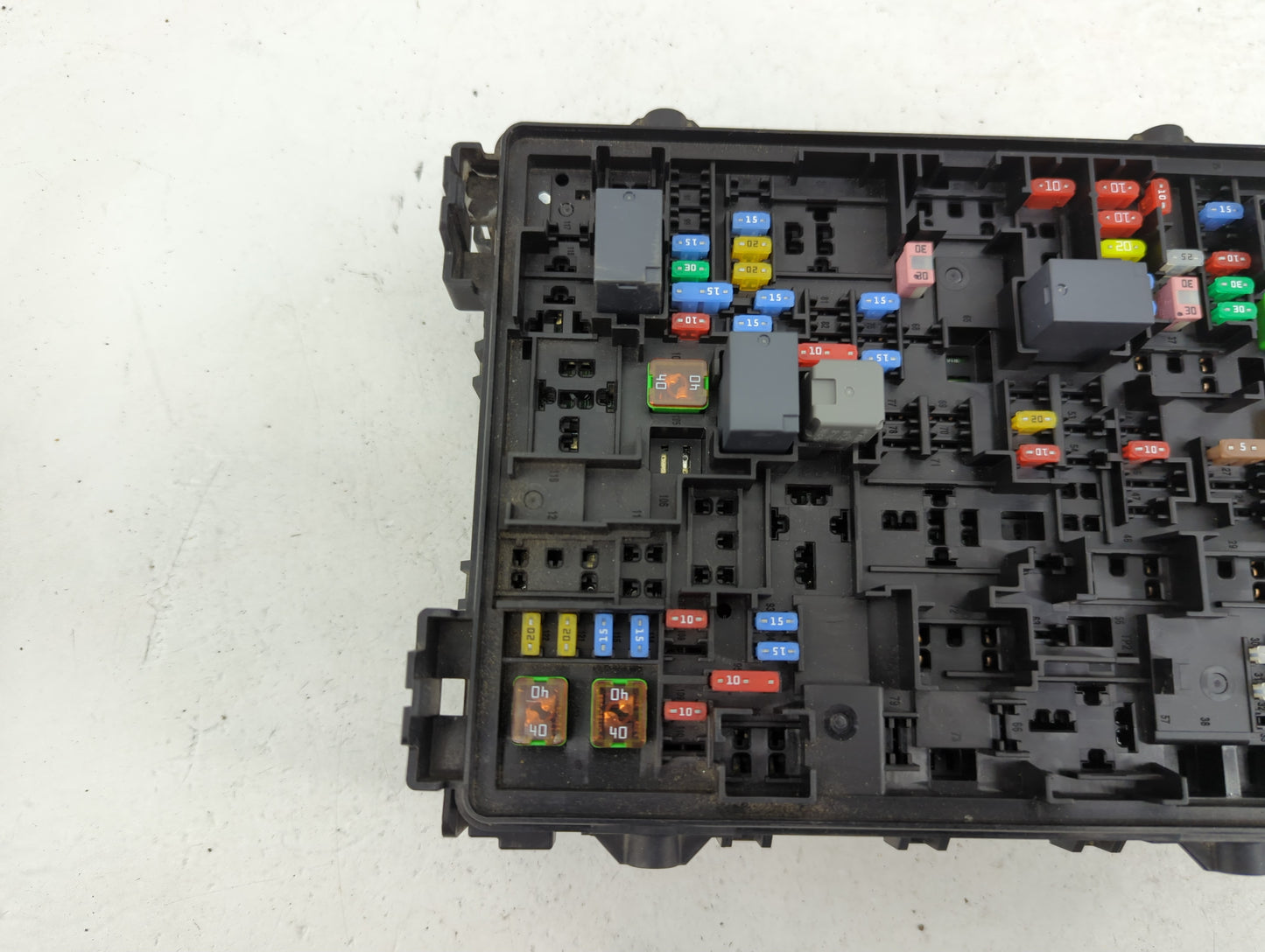 2019 Gmc Yukon Xl 1500 Fusebox Fuse Box Panel Relay Module P/N:23227061 Fits Fits 2015 2016 2017 2018 2020 OEM Used Auto Par