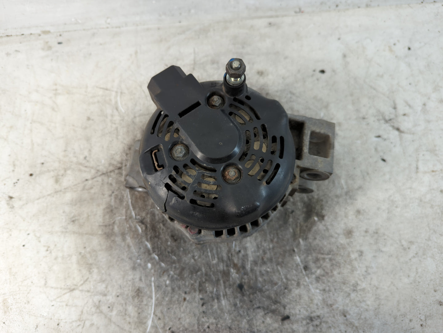 2019 Gmc Yukon Xl 1500 Alternator Replacement Generator Charging Assembly Engine OEM P/N:22942844 Fits OEM Used Auto Parts -