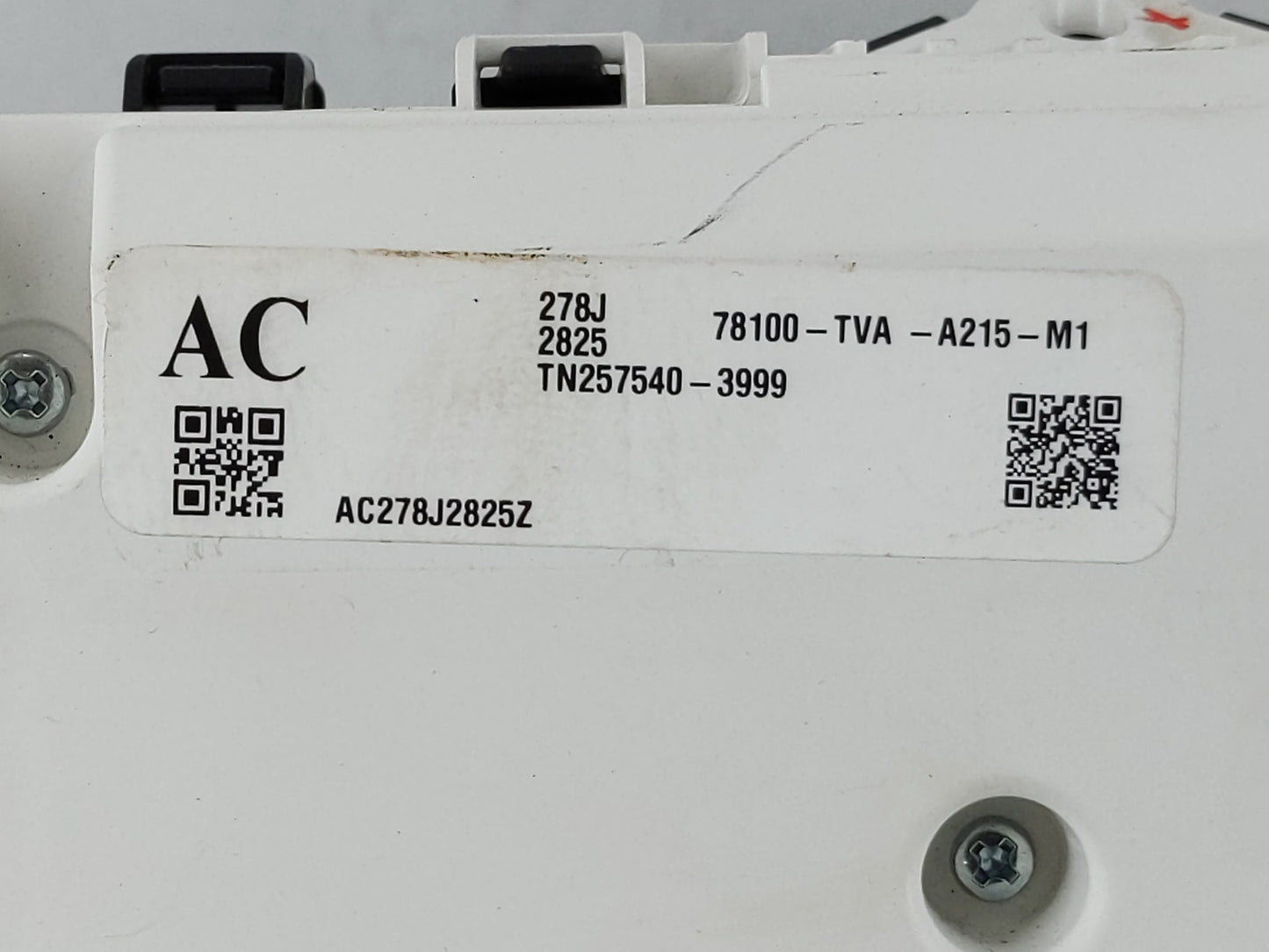 2018-2020 Honda Accord Instrument Cluster Speedometer Gauges P/N:78100-TVA-A215-M1 Fits Fits 2018 2019 2020 OEM Used Auto Pa