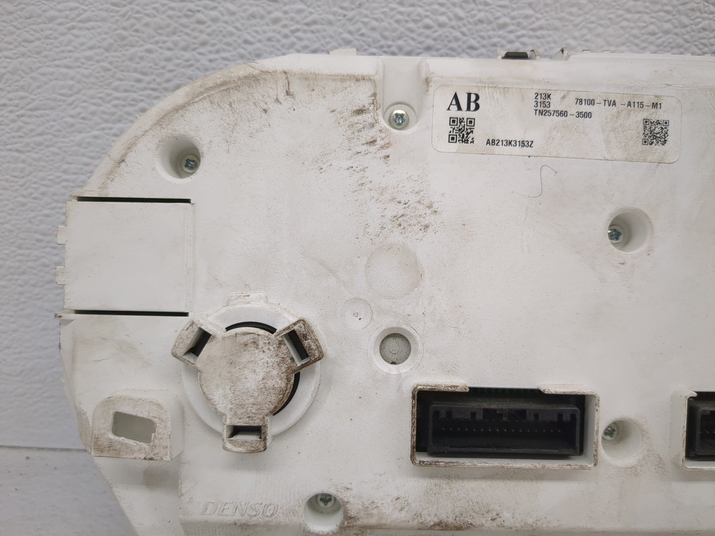 2018-2020 Honda Accord Instrument Cluster Speedometer Gauges P/N:78100-TVA-A115-M1 Fits Fits 2018 2019 2020 OEM Used Auto Pa