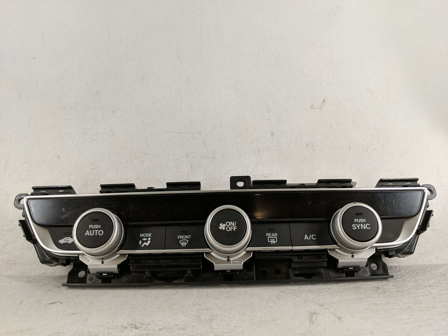 2018-2020 Honda Accord Climate Control Module Temperature AC/Heater Replacement P/N:79610TVAA016M1 Fits Fits 2018 2019 2020 