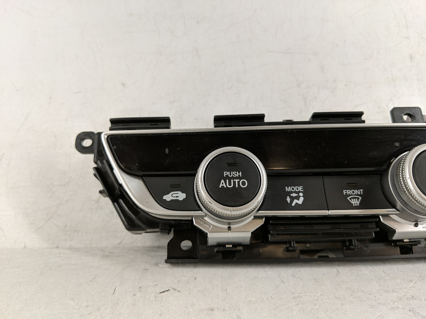2018-2020 Honda Accord Climate Control Module Temperature AC/Heater Replacement P/N:79610TVAA016M1 Fits Fits 2018 2019 2020 