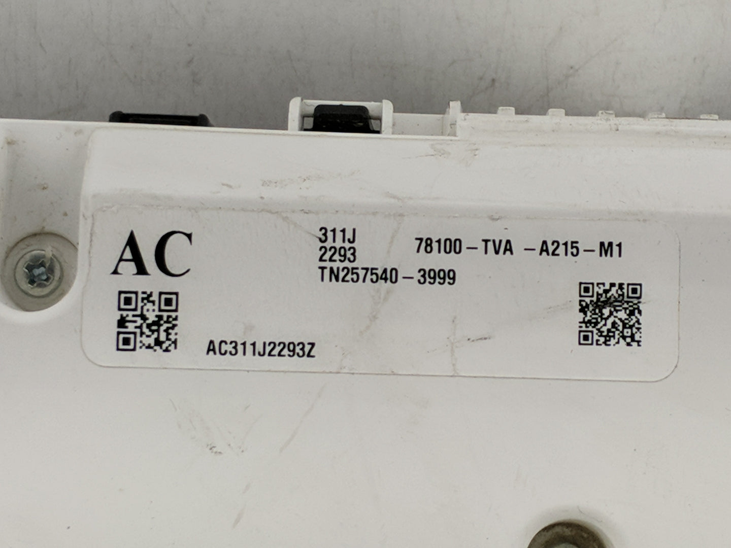 2018-2020 Honda Accord Instrument Cluster Speedometer Gauges P/N:78100-TVA-A215-M1 Fits Fits 2018 2019 2020 OEM Used Auto Pa