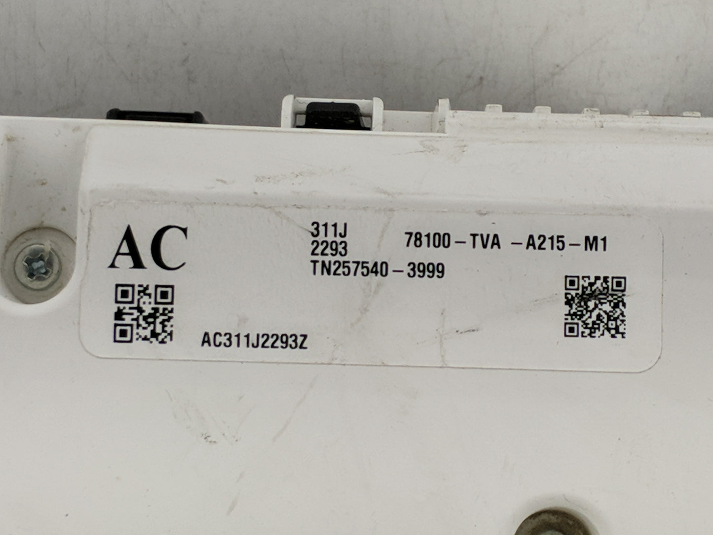 2018-2020 Honda Accord Instrument Cluster Speedometer Gauges P/N:78100-TVA-A215-M1 Fits Fits 2018 2019 2020 OEM Used Auto Pa