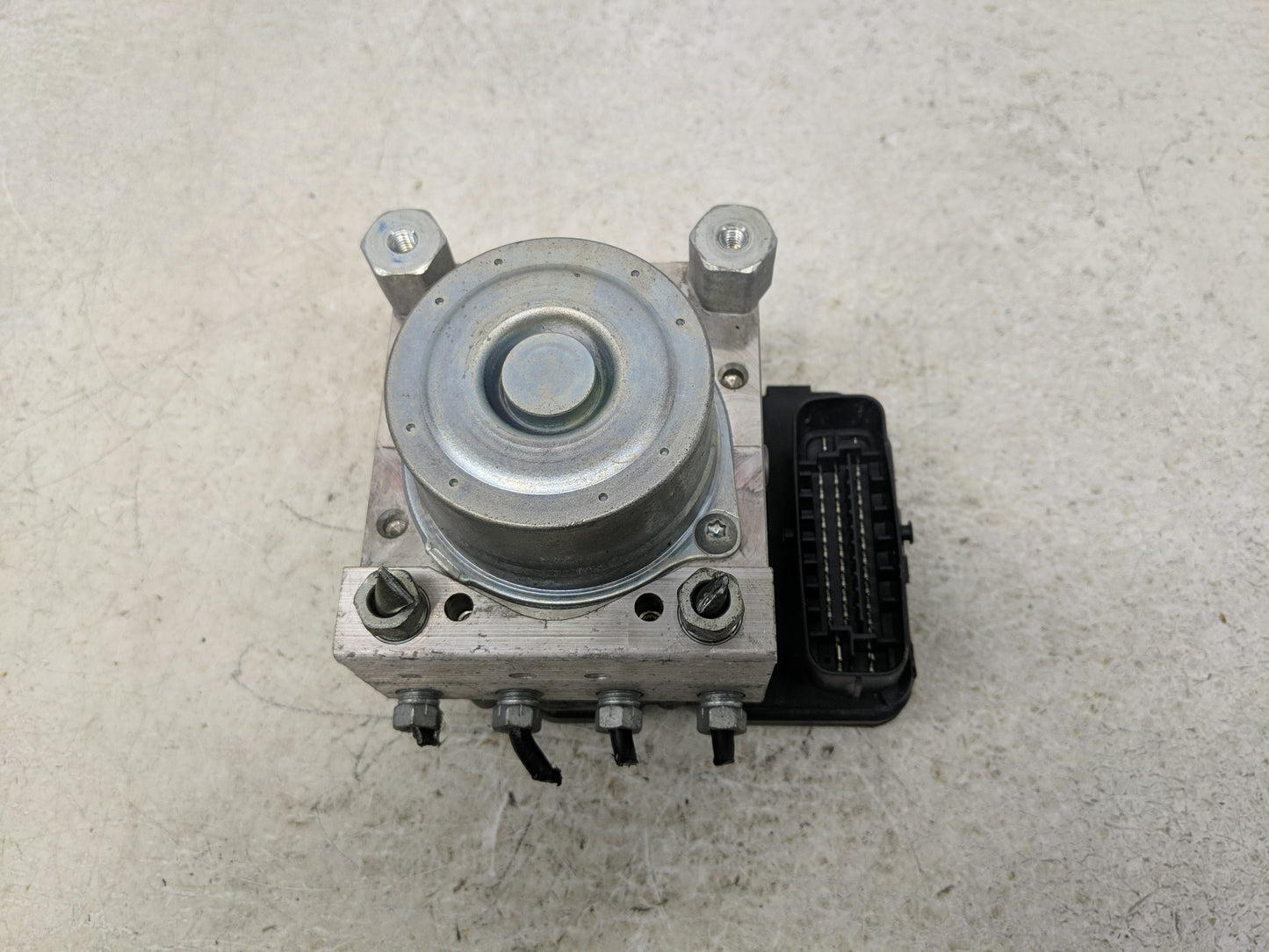 2018-2020 Honda Accord ABS Pump Control Module Replacement P/N:116040-40510 89541-02440 Fits Fits 2018 2019 2020 OEM Used Au