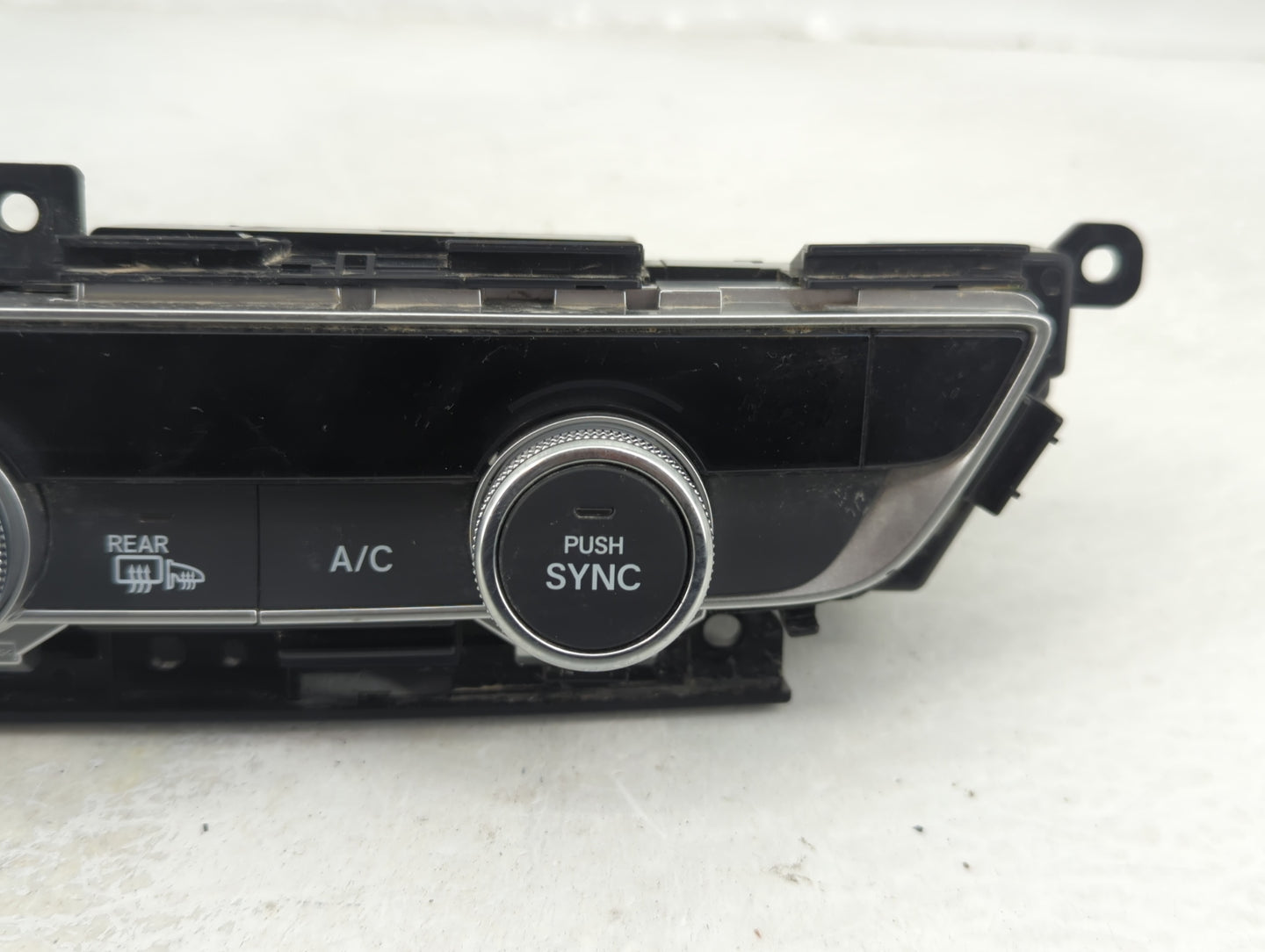 2018-2020 Honda Accord Climate Control Module Temperature AC/Heater Replacement P/N:79610TVAA316M1 Fits Fits 2018 2019 2020 