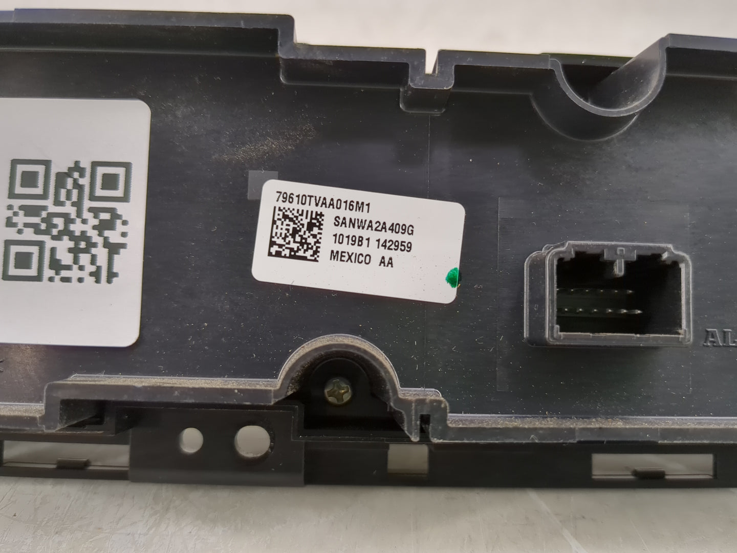 2018-2020 Honda Accord Climate Control Module Temperature AC/Heater Replacement P/N:79610TVAA016M1 Fits Fits 2018 2019 2020 