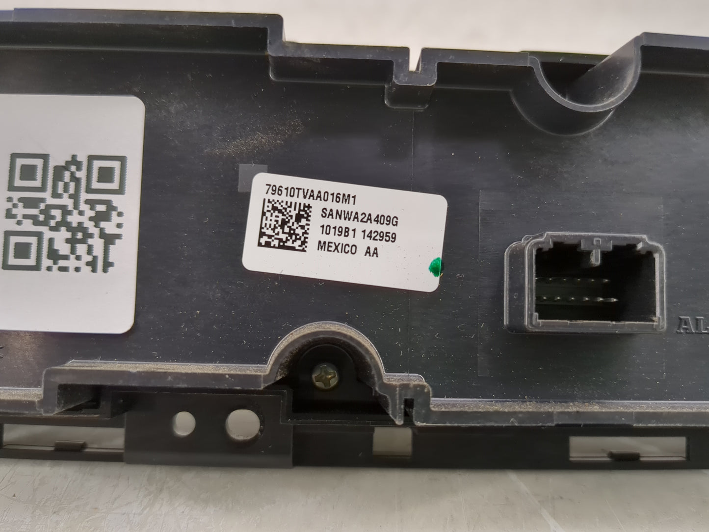 2018-2020 Honda Accord Climate Control Module Temperature AC/Heater Replacement P/N:79610TVAA016M1 Fits Fits 2018 2019 2020 