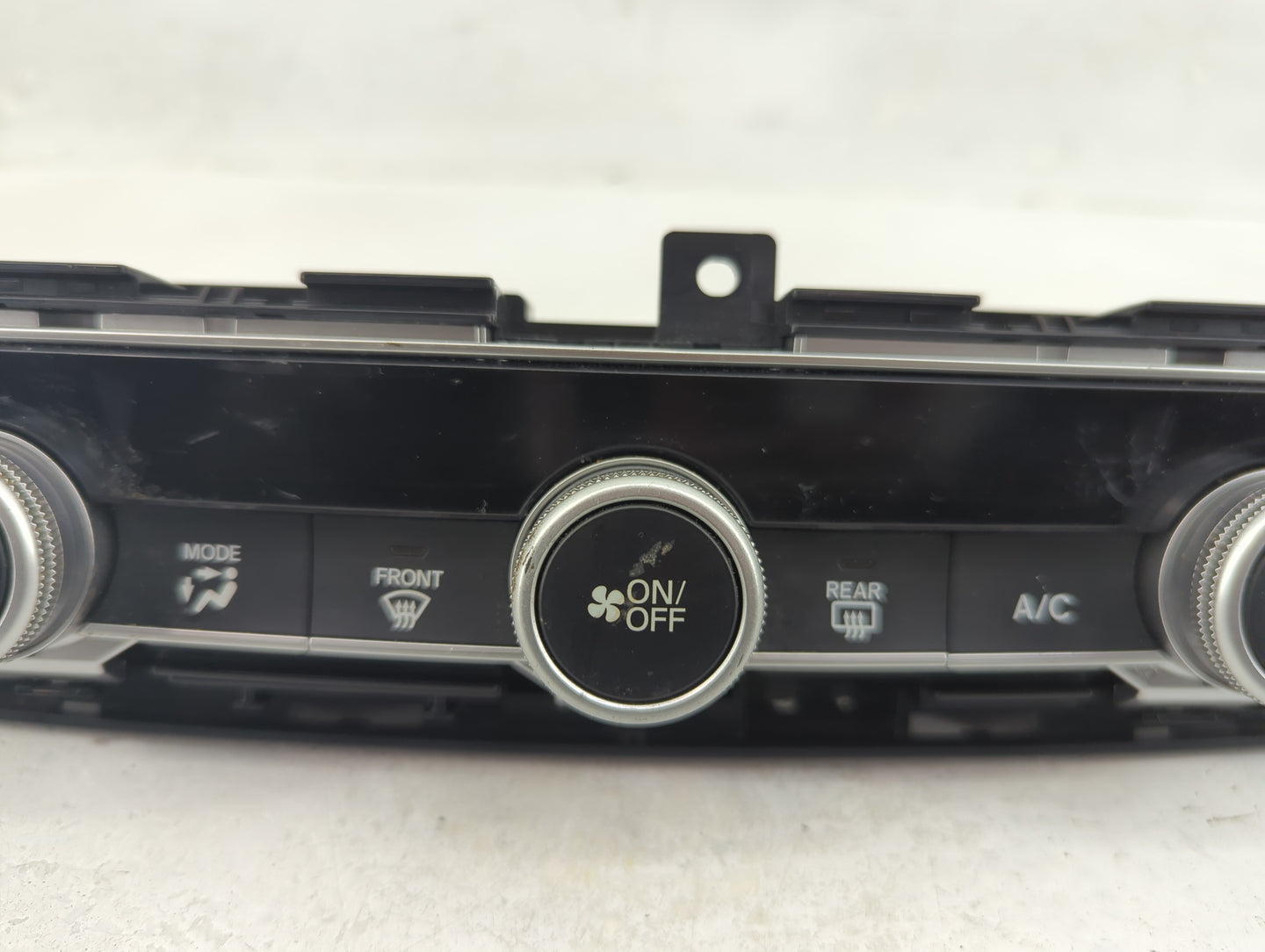 2018-2020 Honda Accord Climate Control Module Temperature AC/Heater Replacement P/N:79610TVAA016M1 Fits Fits 2018 2019 2020 