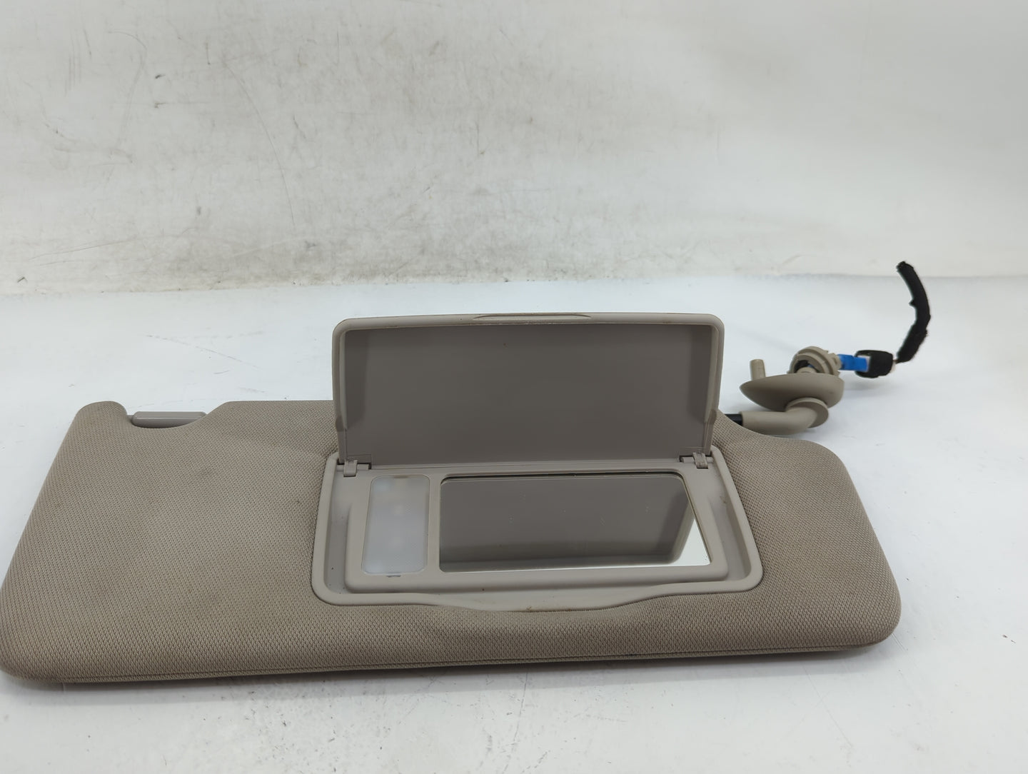 2018-2022 Honda Accord Sun Visor Shade Replacement Passenger Right Mirror Fits Fits 2018 2019 2020 2021 2022 OEM Used Auto P