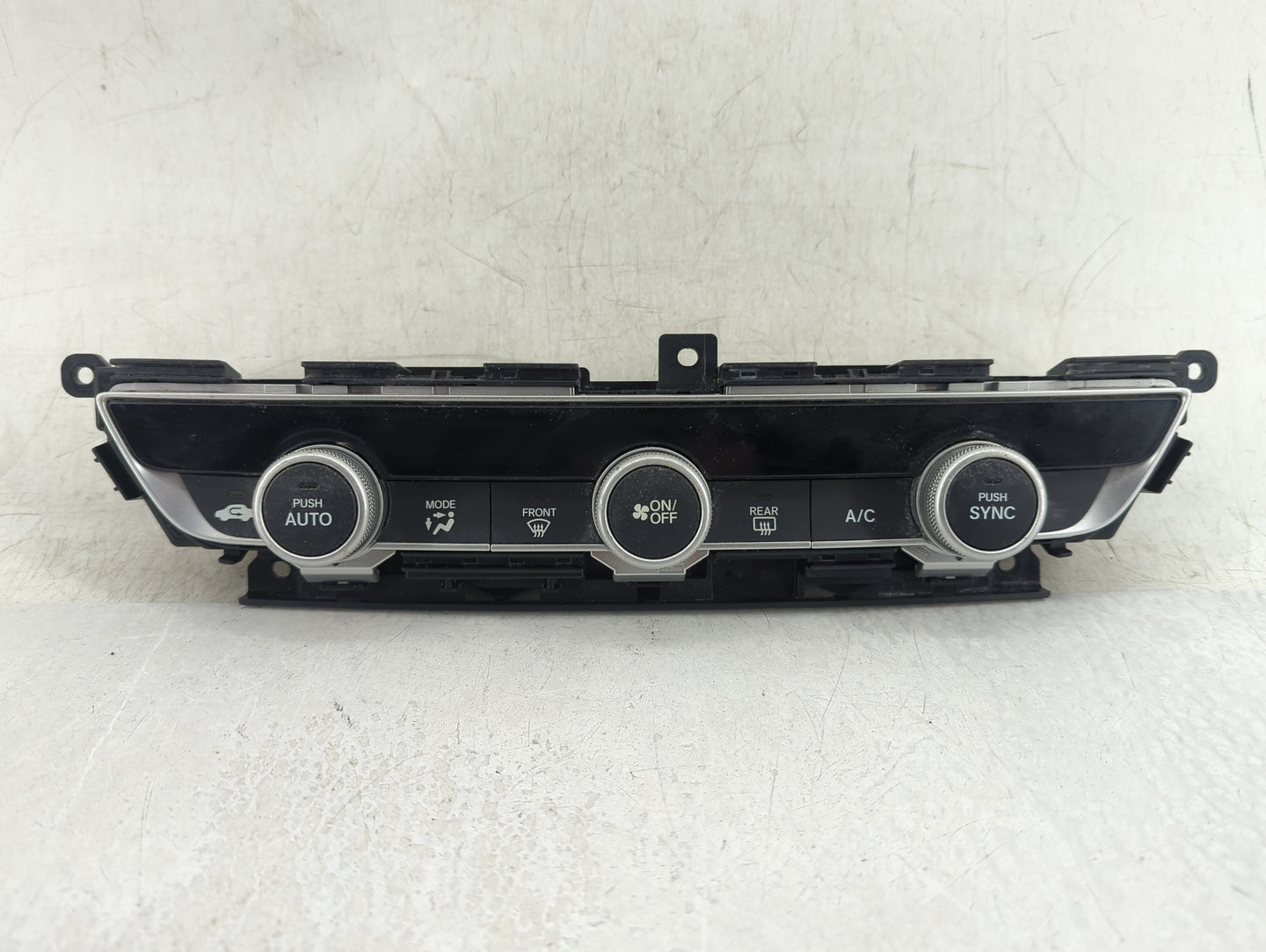 2018-2020 Honda Accord Climate Control Module Temperature AC/Heater Replacement P/N:79610TVAA016M1 Fits Fits 2018 2019 2020 